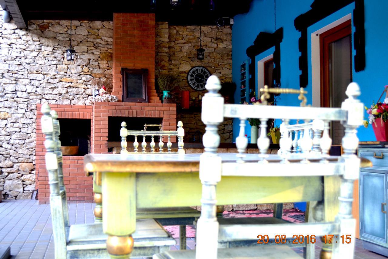 Bed and Breakfast Resedinta Rotundu Butuceny Esterno foto