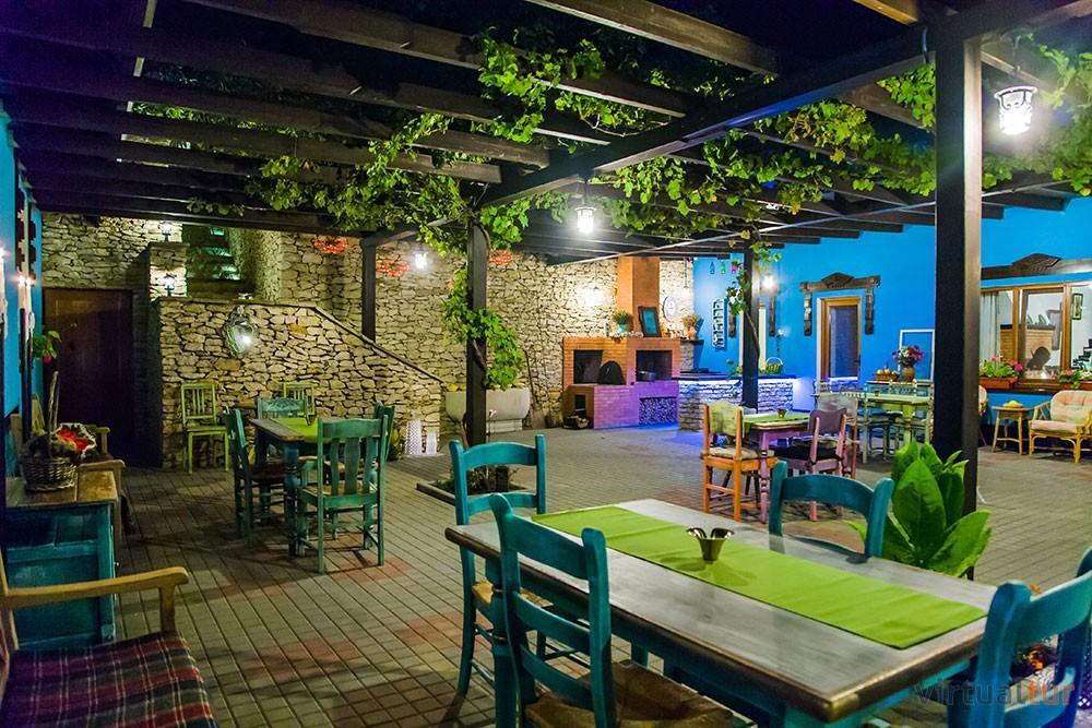Bed and Breakfast Resedinta Rotundu Butuceny Esterno foto